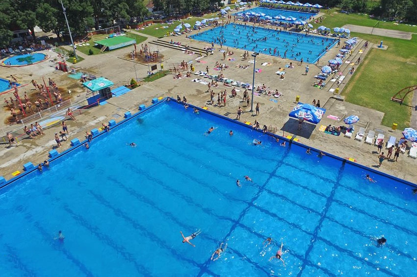 Tropske vrućine počele, građani spas potražili na bazenima (video)